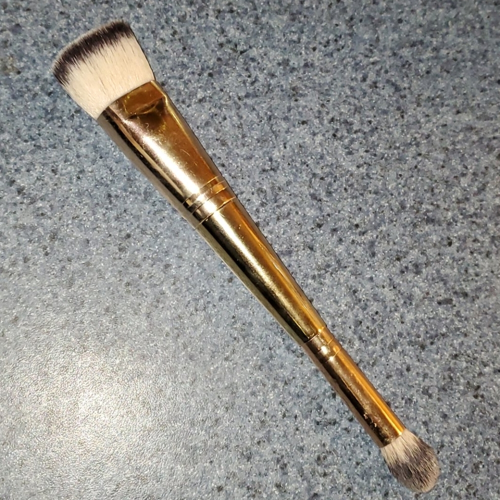 Maskcara beauty/ Seint makeup brush